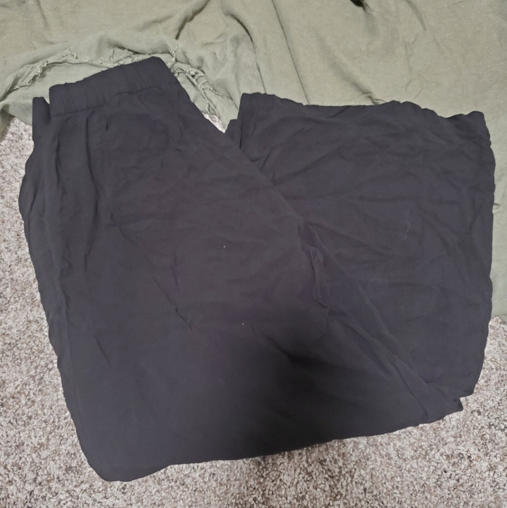 H&M Black Flowy Crop Ankle Linen Pants Size 2